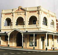 Empire Hotel - Darwin Holiday