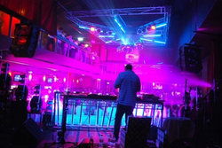 Amplifier Capitol - Darwin Holiday 1