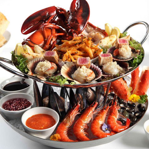 Crustaceans On The Wharf - Darwin Holiday 0