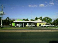 Collie Bridge Tavern - Darwin Holiday 0