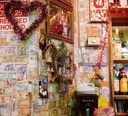 Dive Bar - Darwin Holiday 0