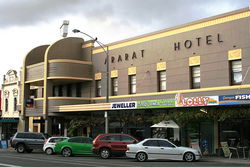 Ararat Hotel - Darwin Holiday 1