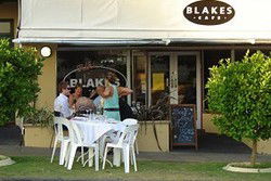 Riki Blake's Cafe - Darwin Holiday 1