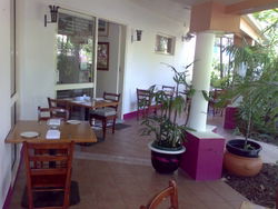 Clifton Capers Bar & Grill - Darwin Holiday 2