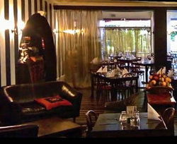 The Queenscliff Historic Royal Hotel - Darwin Holiday 3