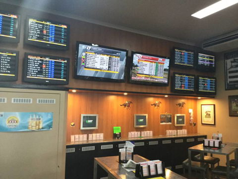 Royal Hotel Randwick - Darwin Holiday 4