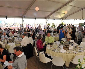 Alice Springs Turf Club - Darwin Holiday 2