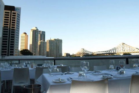 Friday's Riverside - Darwin Holiday 1