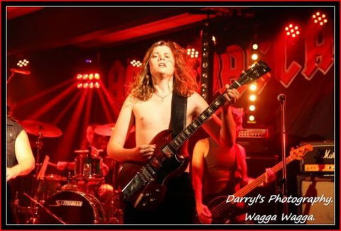 Home Tavern - Darwin Holiday 0