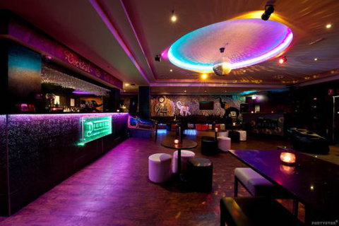 Digress Cocktail Bar - Darwin Holiday 0