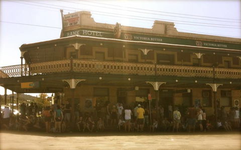 Bank Hotel Dungog - Darwin Holiday 3