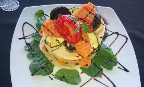 Baltimore’s Restaurant - Darwin Holiday 0