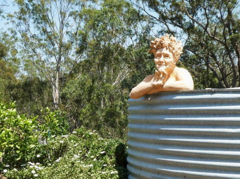 Gardenista - Darwin Holiday 0