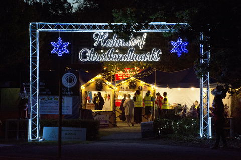 Hahndorf Christmas Market Walking Tours - Darwin Holiday 0