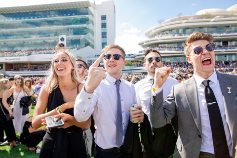Melbourne Cup Carnival - Darwin Holiday 1