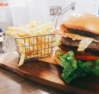 Keeping Healthy Backyard Chickens - Darwin Holiday