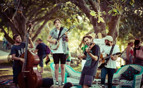 Buskers By The Lake - Darwin Holiday 1