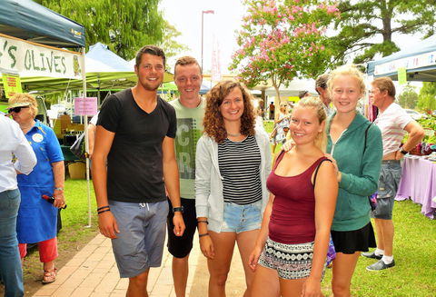 Gloucester Farmers Market - Darwin Holiday 0