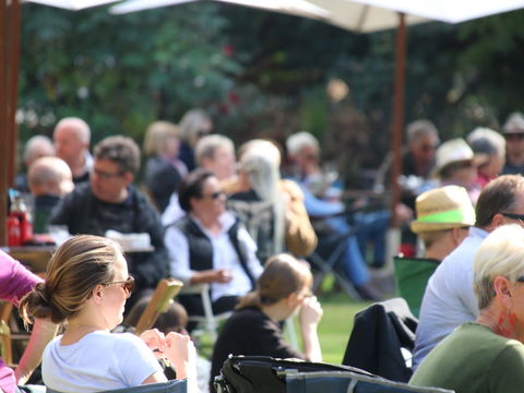 Music In The Gardens - Mitch King - Darwin Holiday 1