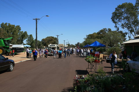 Nungarin Markets - Darwin Holiday 0