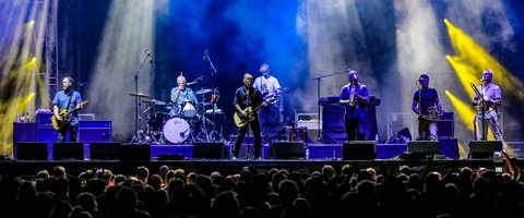 Red Hot Summer Tour - Batemans Bay - Darwin Holiday 0