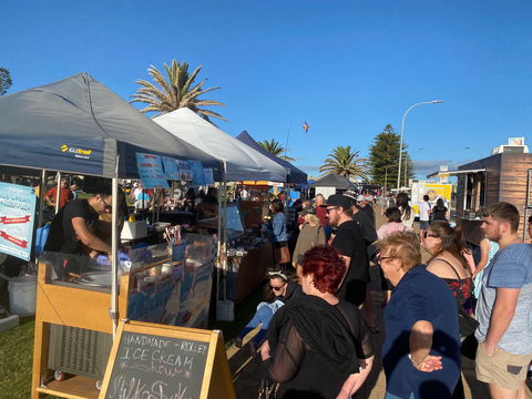 Summer Twilight Markets - Darwin Holiday 0