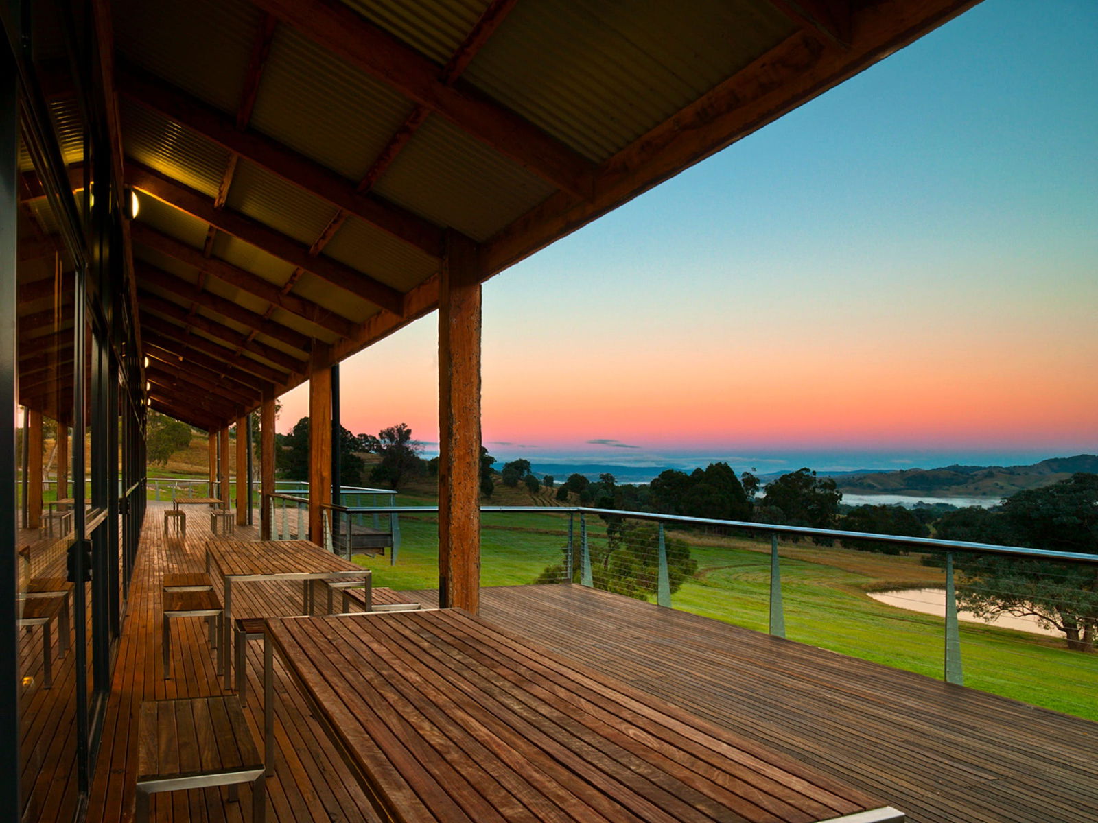 Eildon VIC Darwin Holiday