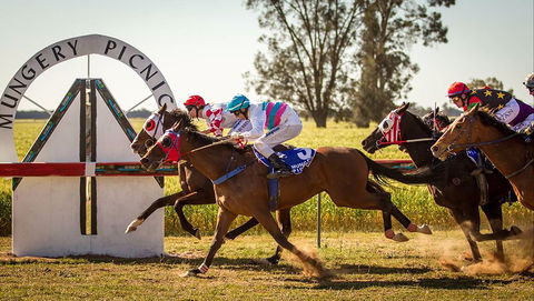 Mungery Picnic Races - Darwin Holiday 0