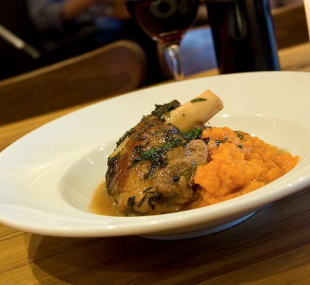 Nikos Restaurant Bar - Darwin Holiday 5