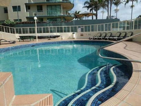 Beachfront Towers - Darwin Holiday 0