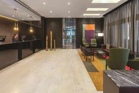 Adina Apartment Hotel Melbourne - Darwin Holiday 5