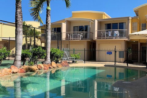 Coolum Beach Getaway Resort - Darwin Holiday 1