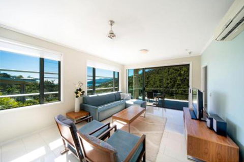 Summit Apartments Airlie Beach - Darwin Holiday 4