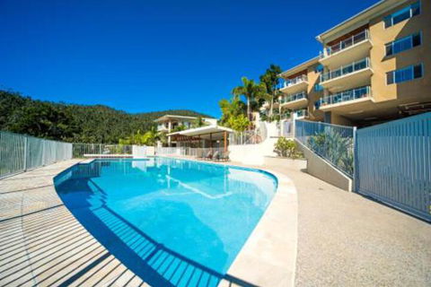 Summit Apartments Airlie Beach - Darwin Holiday 0