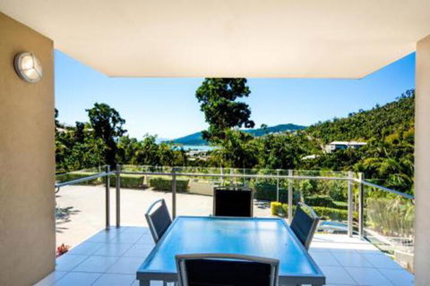 Summit Apartments Airlie Beach - Darwin Holiday 2