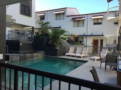 Coolum Beach Resort - Darwin Holiday 5