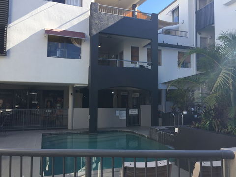 Coolum Beach Resort - Darwin Holiday 1