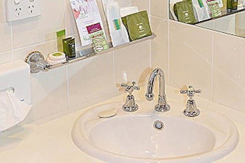 Hilltops Retreat Motor Inn - Darwin Holiday 4