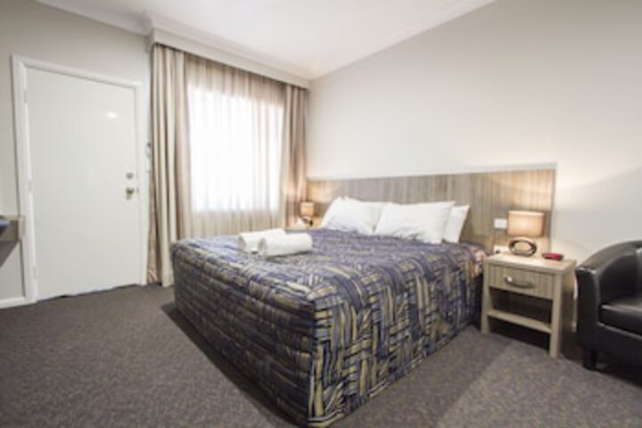 Milroy NSW Darwin Holiday