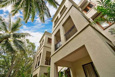 The Mediterranean Port Douglas - Darwin Holiday 5