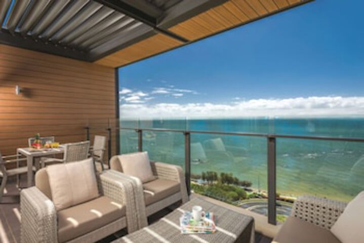 Redcliffe QLD Darwin Holiday