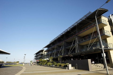 Quest Newcastle - Darwin Holiday 0