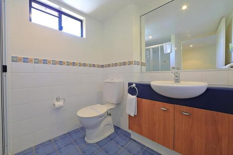 Kacys Bargara Beach Motel - Darwin Holiday 4