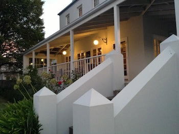 Oscars Waterfront Boutique Hotel - Darwin Holiday 0