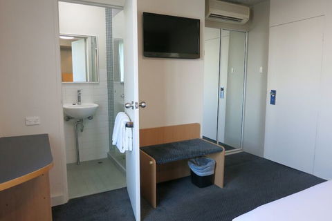 Arts Hotel - Darwin Holiday 6