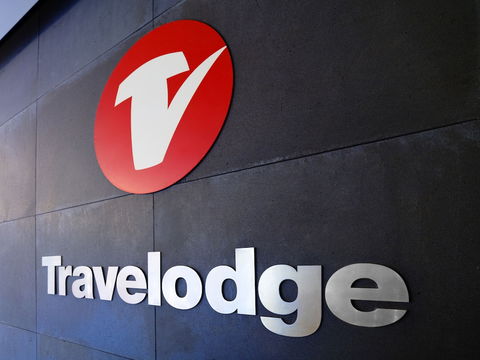 Travelodge Hotel Sydney Martin Place - Darwin Holiday 2