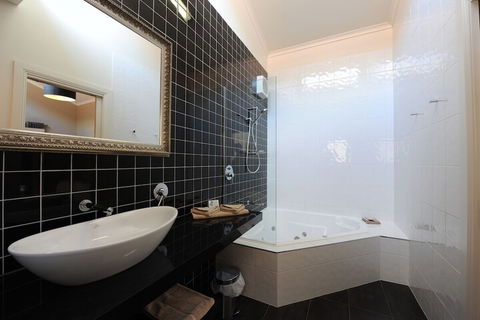 Alexandra Place - Darwin Holiday 2