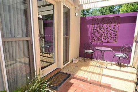 Alexandra Place - Darwin Holiday 1