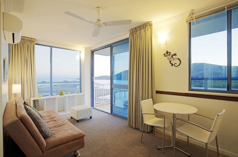 At Whitsunday Vista Holiday Apartments - Darwin Holiday 6