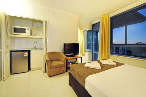At Whitsunday Vista Holiday Apartments - Darwin Holiday 5